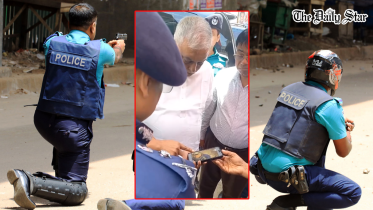Chilling video surfaces of police talking to ex-home minister about subduing the protesters