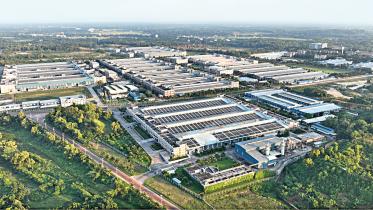 Korean EPZ: A modern facility draped in greenery