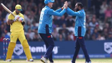 Adil Rashid 