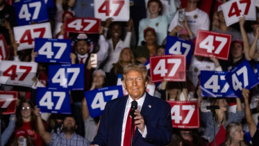 afp_20241028_36l46ua_v2_preview_republicanpresidentialcandidatedonaldtrumpholds.jpg