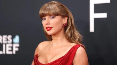 Two arrested for stealing and flipping Taylor Swift concert tickets for $600k
