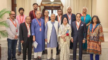 Govt keen to implement media commission measures