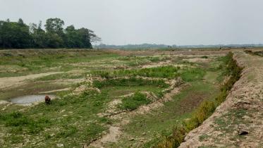 soil-extraction-chokes-titas-river.jpg