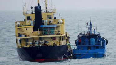 northkoreanflaggedtankeryujong2leftandachineseshipminningdeyou078.png