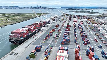 port-of-oakland-in-california.jpg