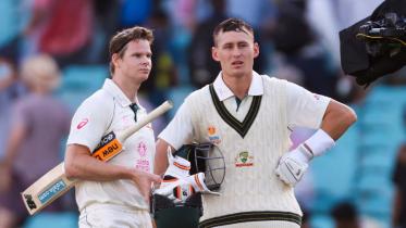 Steve Smith [L], Marnus Labuschagne