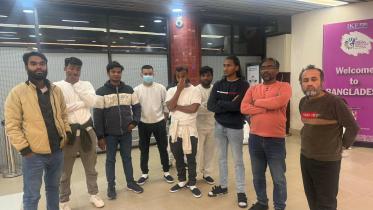 31_bangladeshis_sent_back.jpg