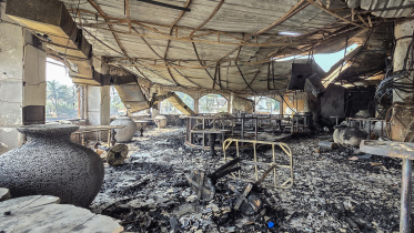 afp_20251207_87ca6t3_v2_highres_topshotindiaaccidentfire.jpg