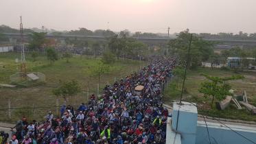 motorbikes plying padma bridge