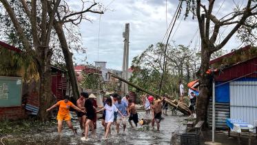 Vietnams Typhoon Yagi death toll passes 250 scores still missing.jpg