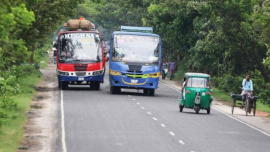 The decision of increasing bus fares was taken at a meeting with transport owners at the Road Transport and Bridges Ministry today. File photo