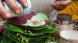 Paan vendor.jpg