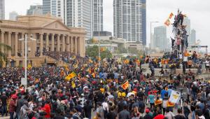 Demonstrators celebrate after entering the Presidential Secretariat during a protest, after President Gotabaya Rajapaksa fled, amid the country's economic crisis, in Colombo, Sri Lanka on July 9, 2022. Photo: REUTERS