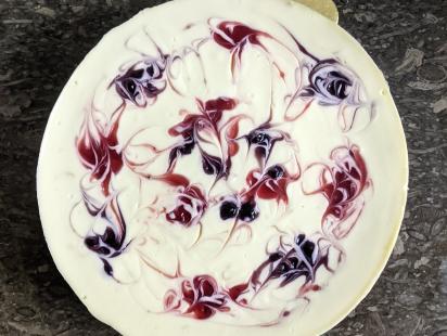 Satiate your sweet and savoury cravings with Expressions – Chocolates & Cakes