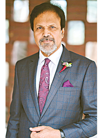 tariq-anam-khan-1.jpg