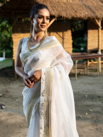 Be it ethnic wear or western summer dress, the fashion trend this season is dominated by the colour white.