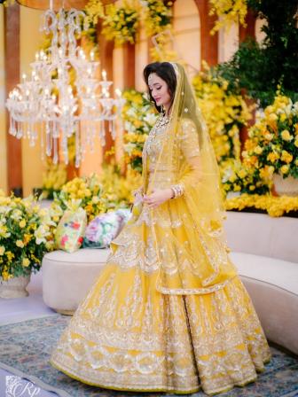 Mastering the art of storytelling in wedding photography
