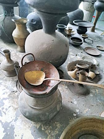 vintage or antique shopping in Keraniganj