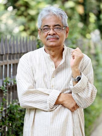 Gazi Mazharul Anwar’s new songbook launched at Ekushey Book Fair