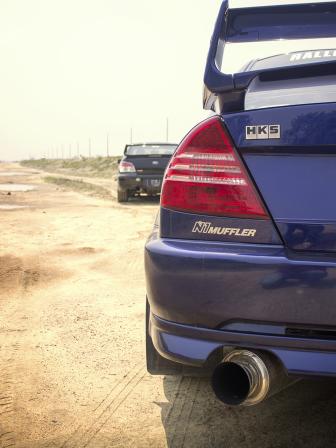 Mitsubishis Evo VI versus a slightly more modern SUbaru STi