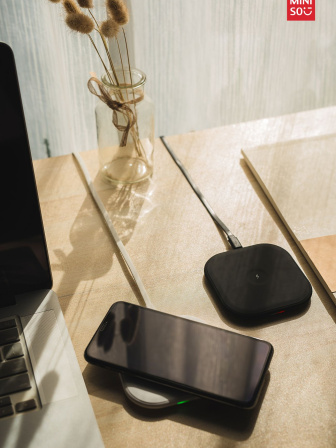 wirelesscharger.jpg